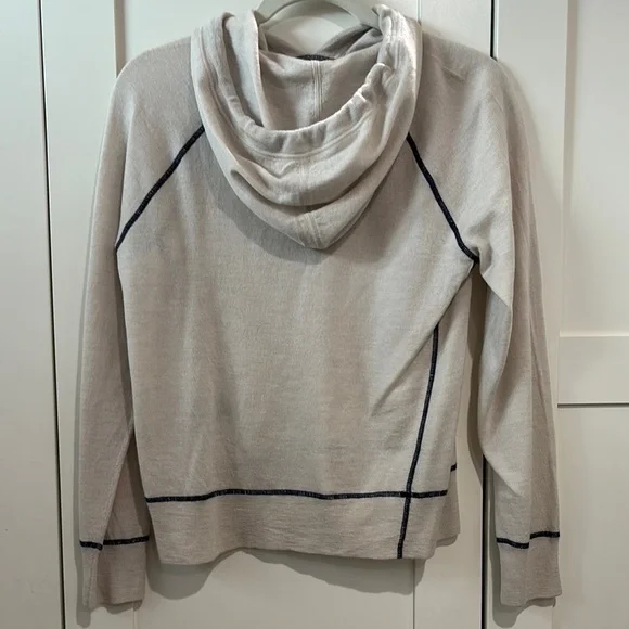 Rag & Bone Beige Hoodie Merino Wool Top with Black Trim, M - Picture 3 of 3